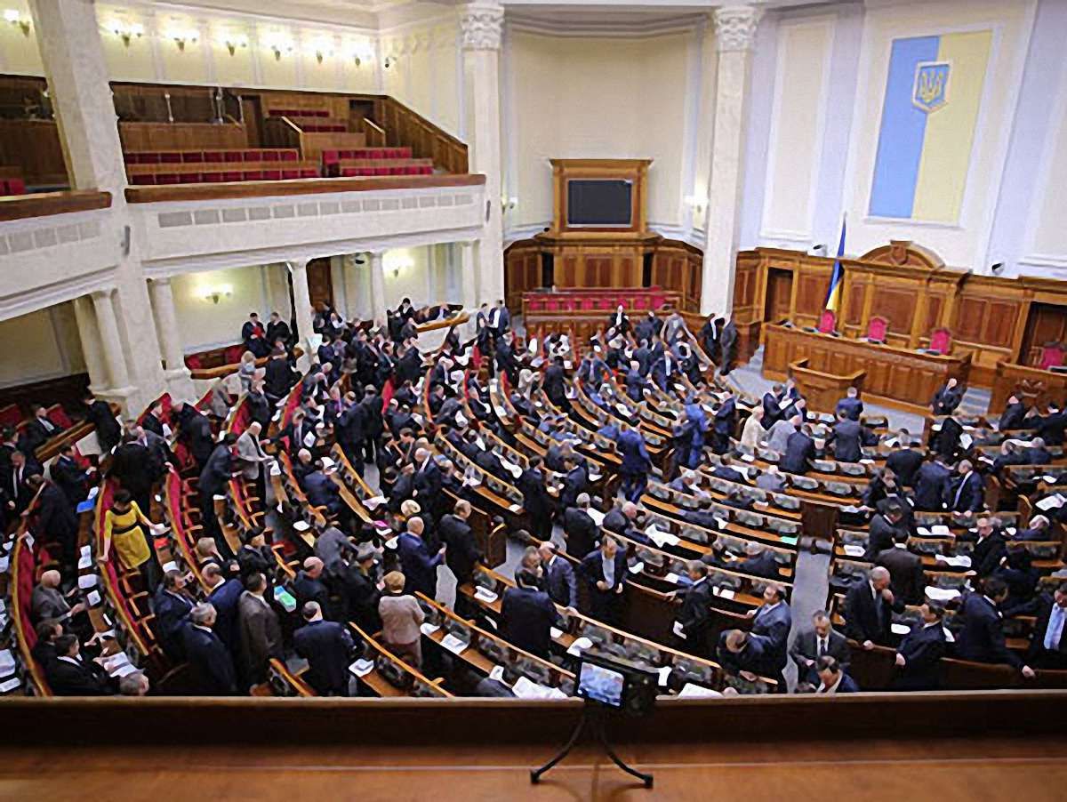 У Раді зареєстрували 27 законопроектів щодо позачергових виборів