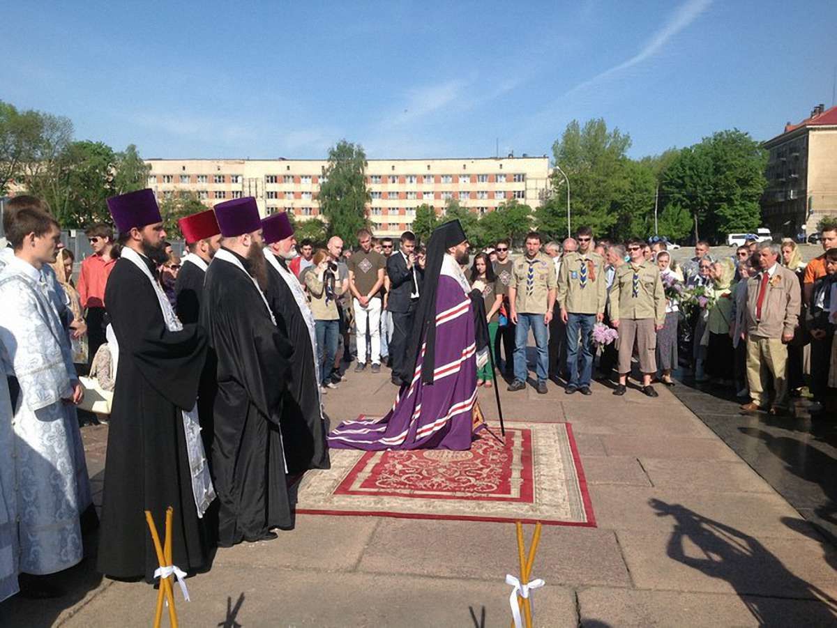 На Марсовому полі у Львові відслужили молебень. Фото