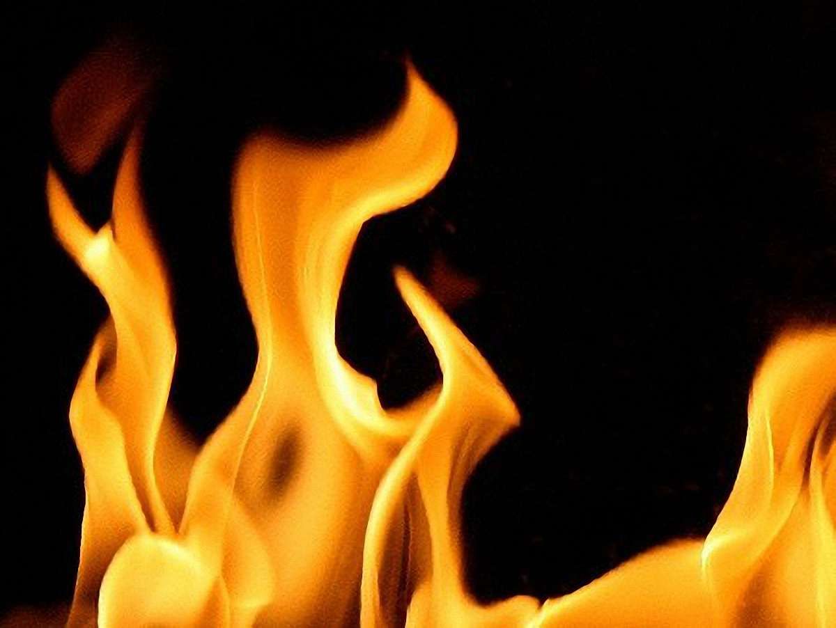 У Росії потяг з нафтою зійшов з колії: десятки постраждалих