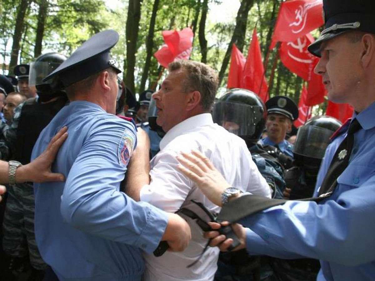 9 травня в Тернополі: версії від МВС і «Свободи»