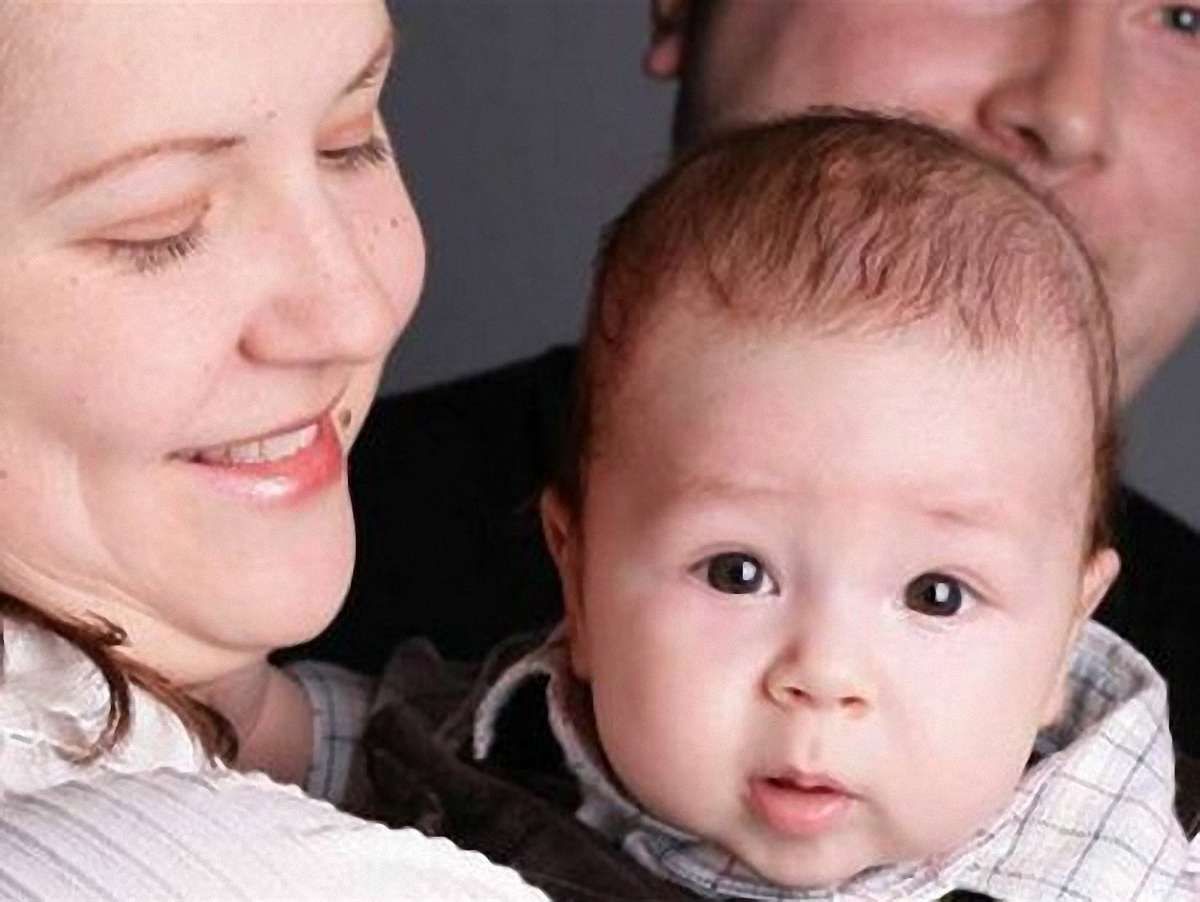Майже 15 тис. грн виплатять львівським сім’ям, які усиновили дітей
