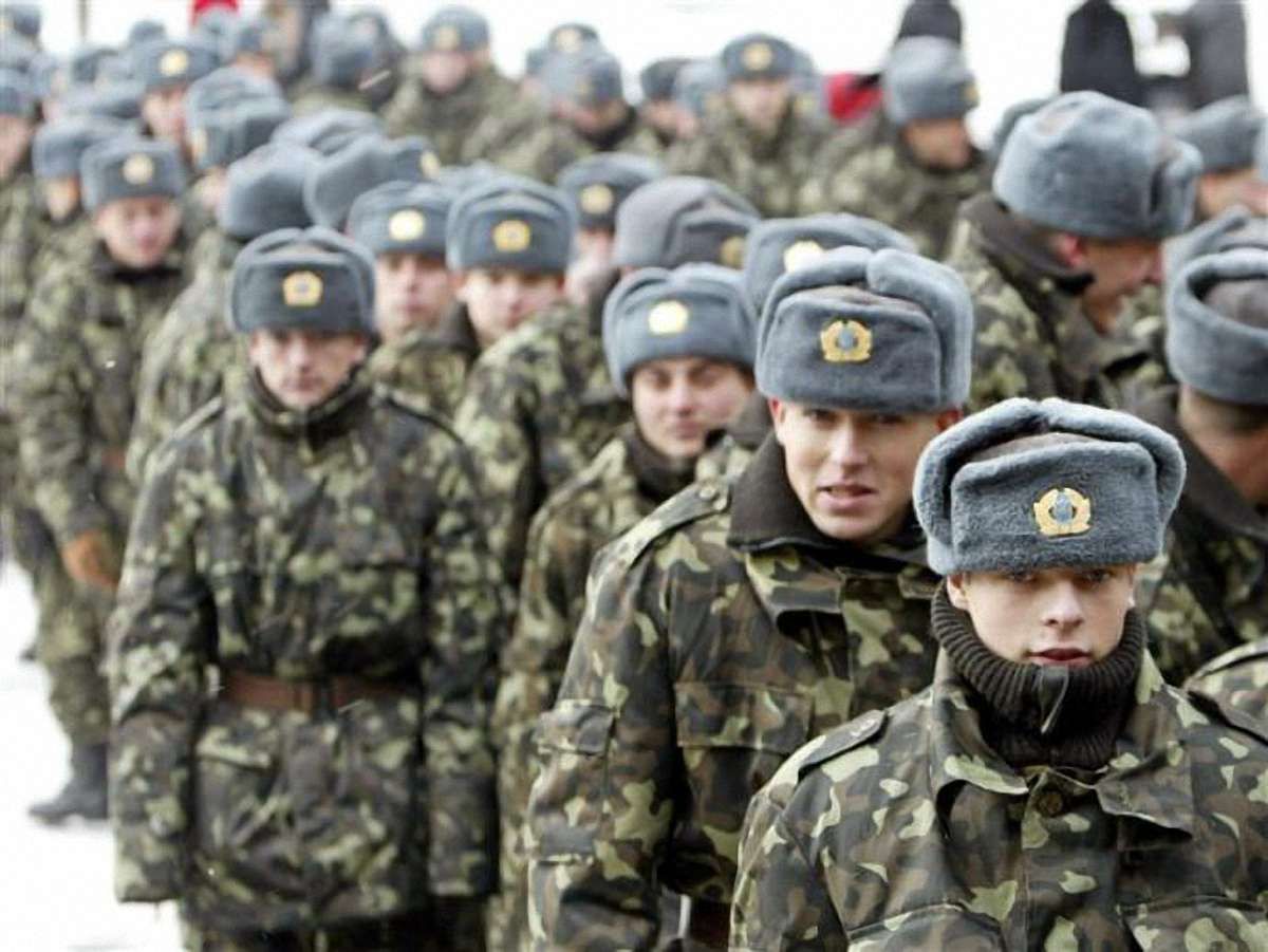 Після реформи армію скоротять на 65 тисяч осіб