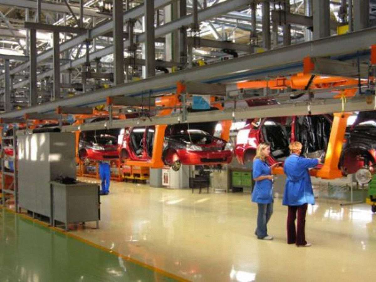 В Україні надалі знижуються показники виробництва автомобілів