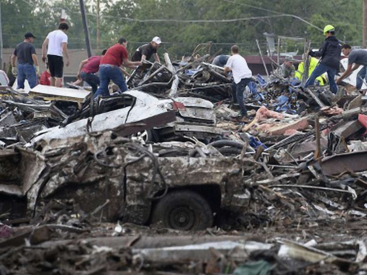 Торнадо в Оклахомі забрав життя понад 90 осіб