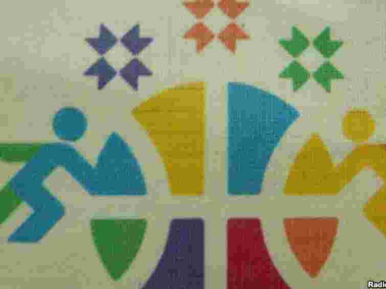 Янукович обіцяє 6 арен до Євробаскету-2015