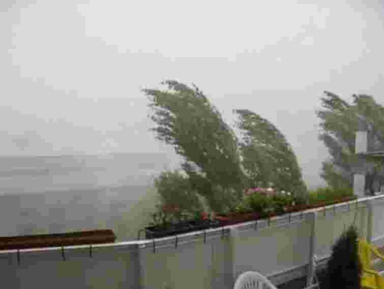 Завтра в Україні – грози