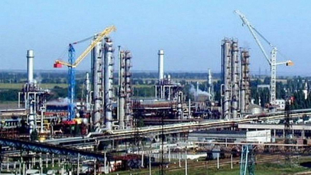 На Донеччині горів хімкомбінат Фірташа