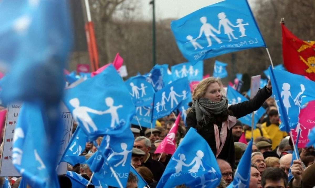 У Парижі під час акції проти одностатевих шлюбів затримали 350 осіб