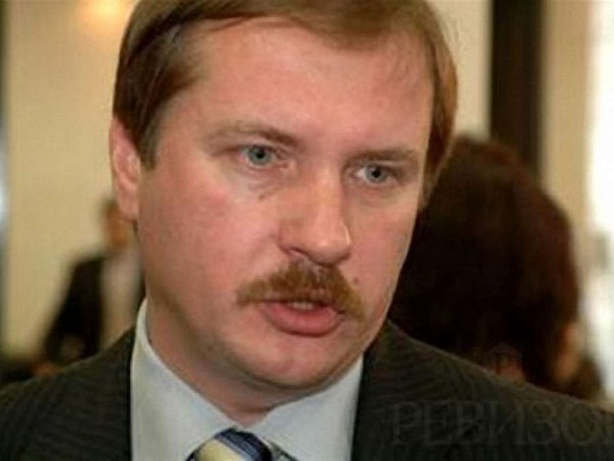 Влада підіграє опозиції через власну тупість, - Чорновіл