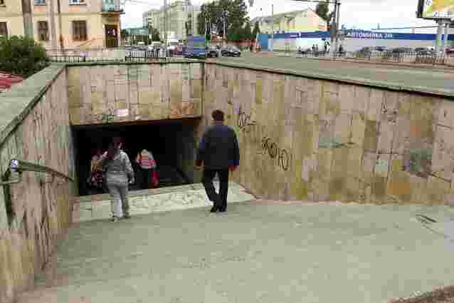 У Львові руйнуються підземні переходи. На ремонт немає грошей. Фото