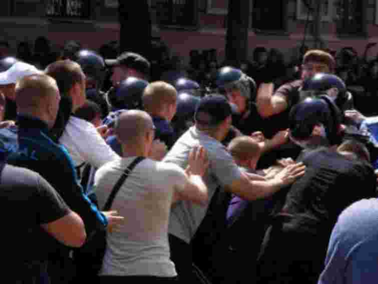 15 правоохоронців покарано за бездіяльність 18 травня