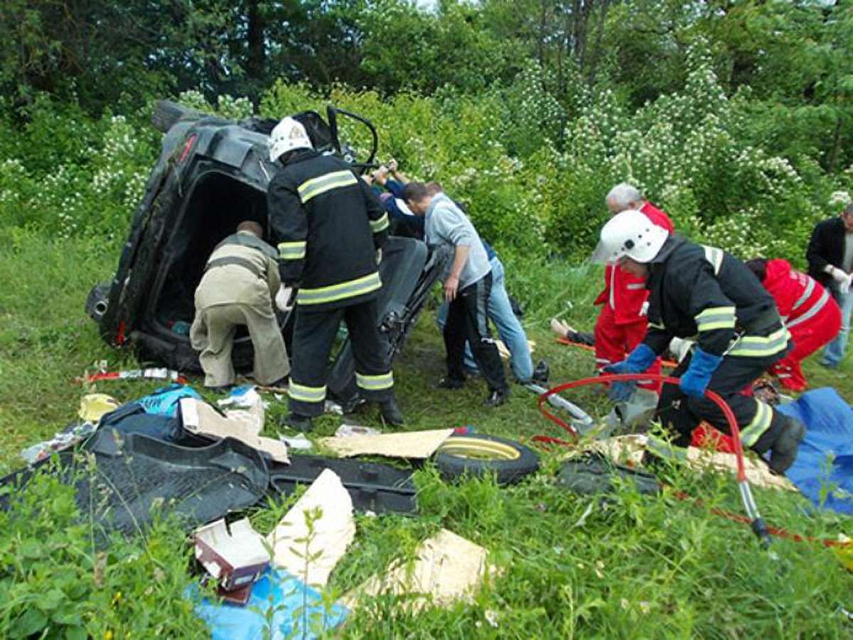 На Тернопільщині в ДТП 3 людини загинули, 2 – у важкому стані. Фото