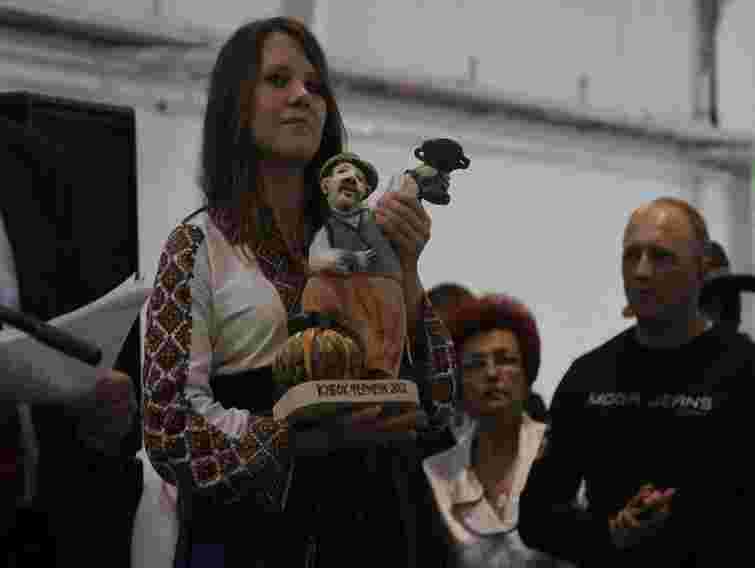 У Львові фермери змагалися в перегонах на тракторах і стрижці овець