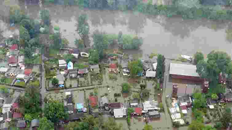 У Чехії через повінь загинуло п’ятеро осіб. Відео
