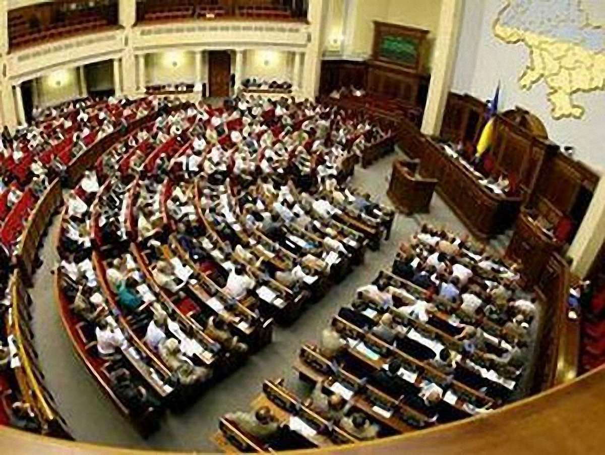 Рада відмовилася об’єднати посади мера Києва і голови КМДА 