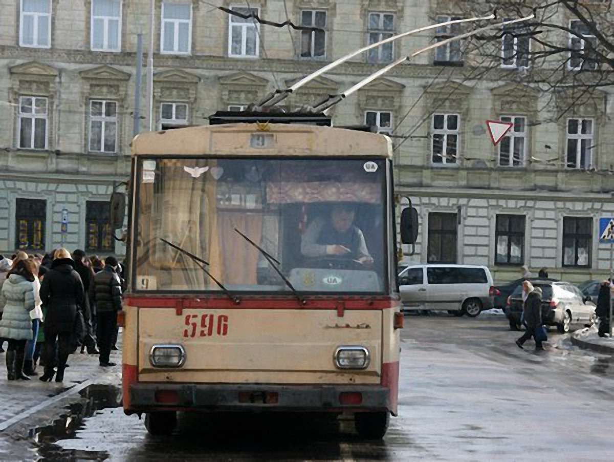 «Львівелектротранс» застерігає від купівлі закомпостованих квитків
