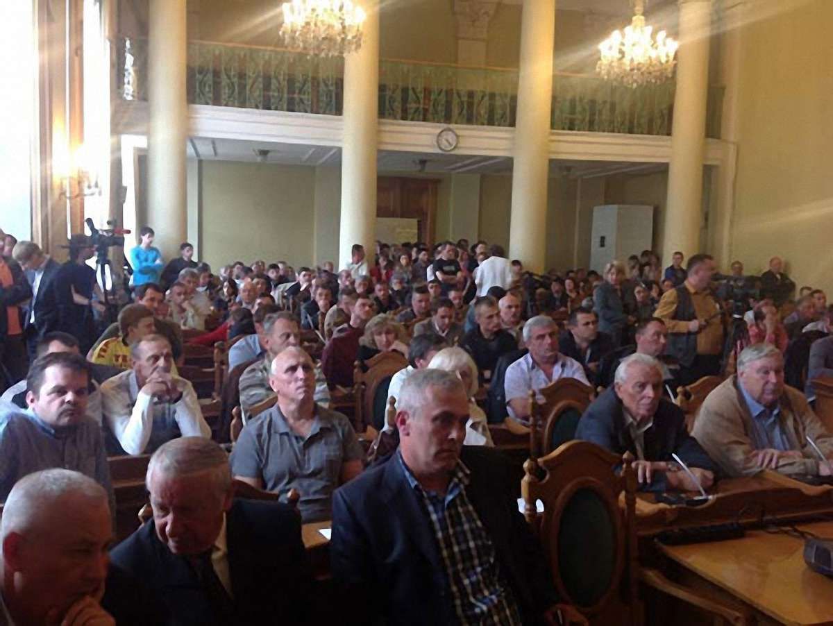 Перевізники вимагають 3 гривні за проїзд у маршрутках Львова
