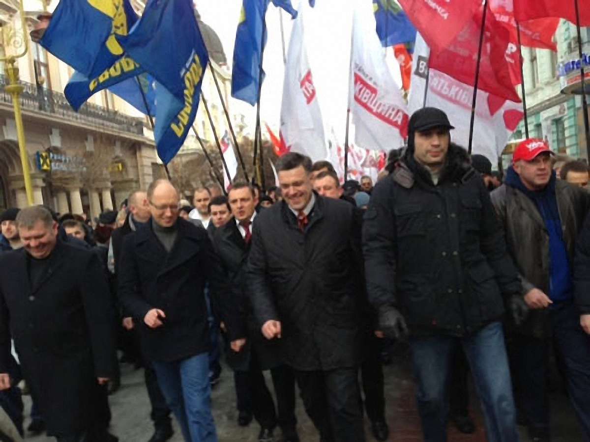 Чому Україна не встає