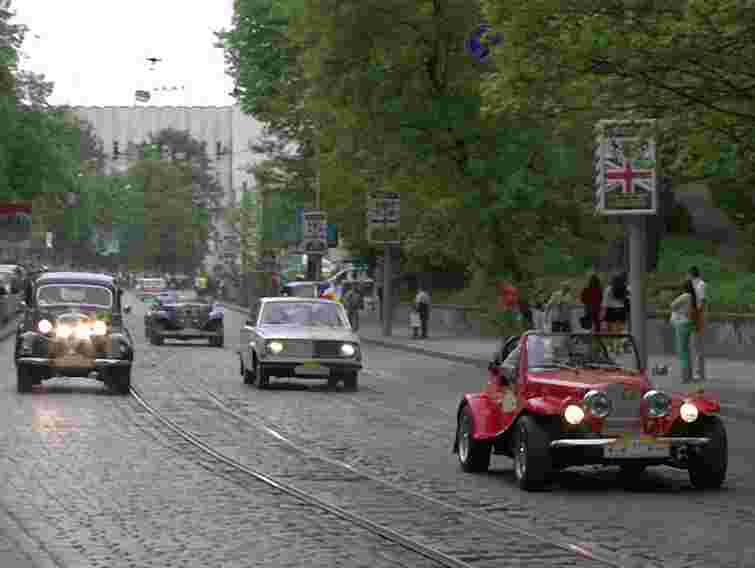 У центрі Львова змінять рух транспорту через ретро-перегони