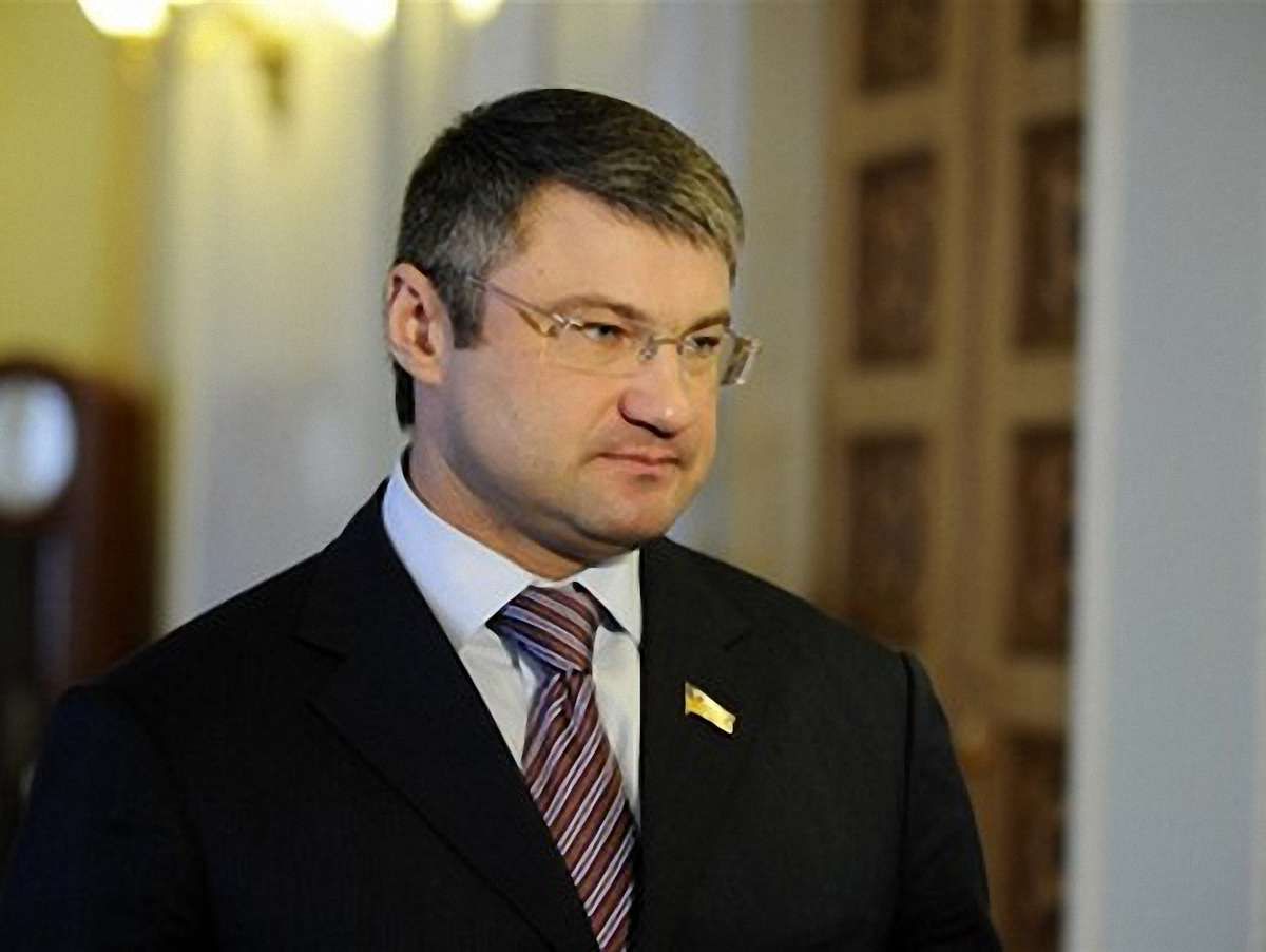 Раді пропонують дозволити раніше судимим балотуватися в президенти