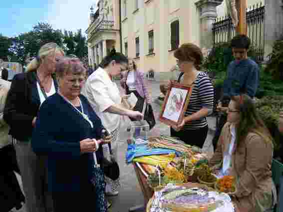 Молодь з особливими потребами поярмаркувала у Львові