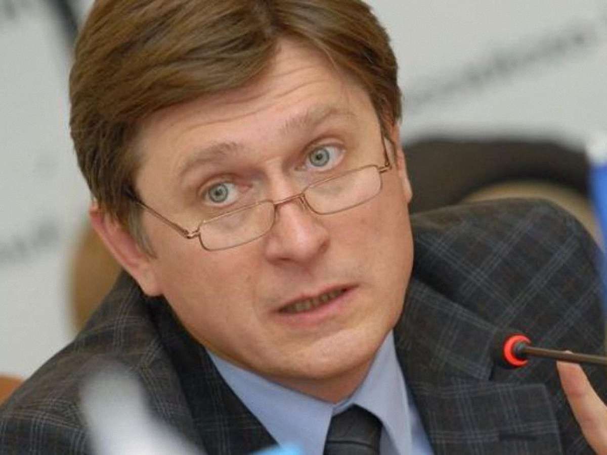 Янукович увів Фесенка замість Мусіяки в Конституційну Асамблею