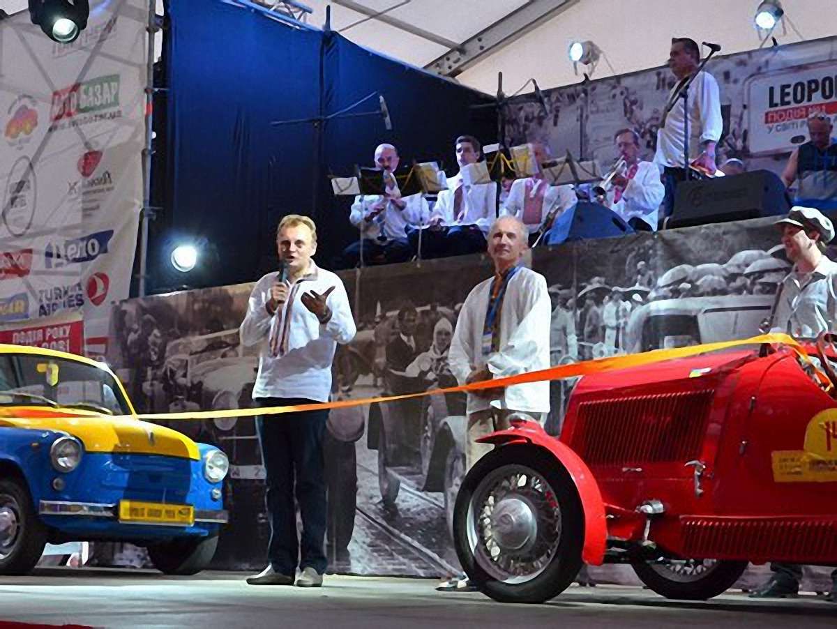 Садовий про Leopolis Grand Prix: Ці машини пасують Львову. Фото
