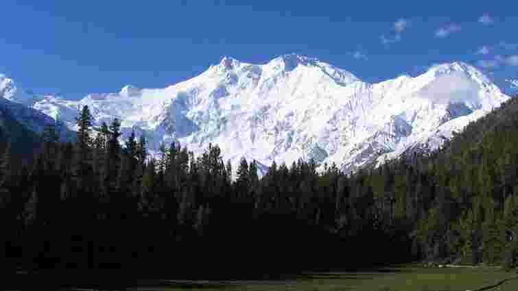 Українські альпіністи затримуються у Пакистані через спорядження