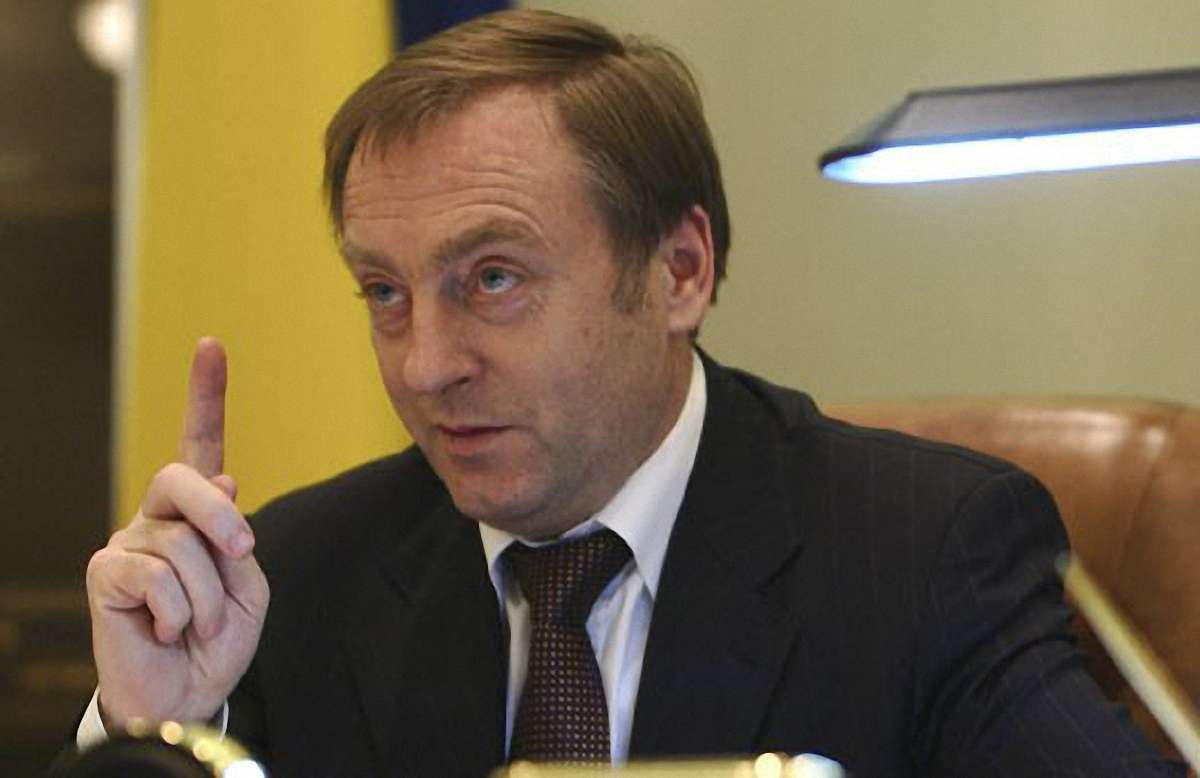 Лавринович: Конституцію можна змінювати на референдумі