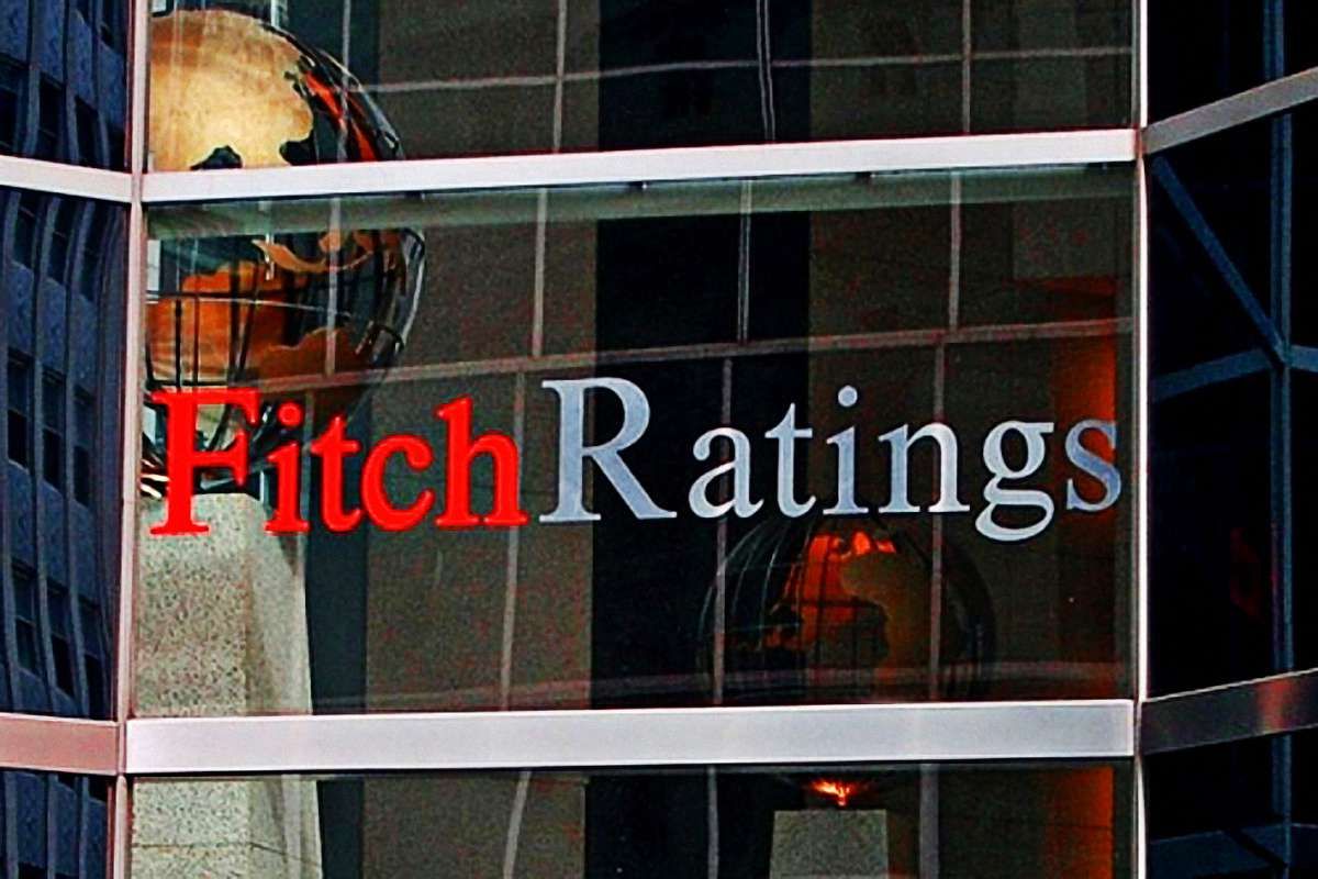 Fitch понизив рейтинг України до "негативного"
