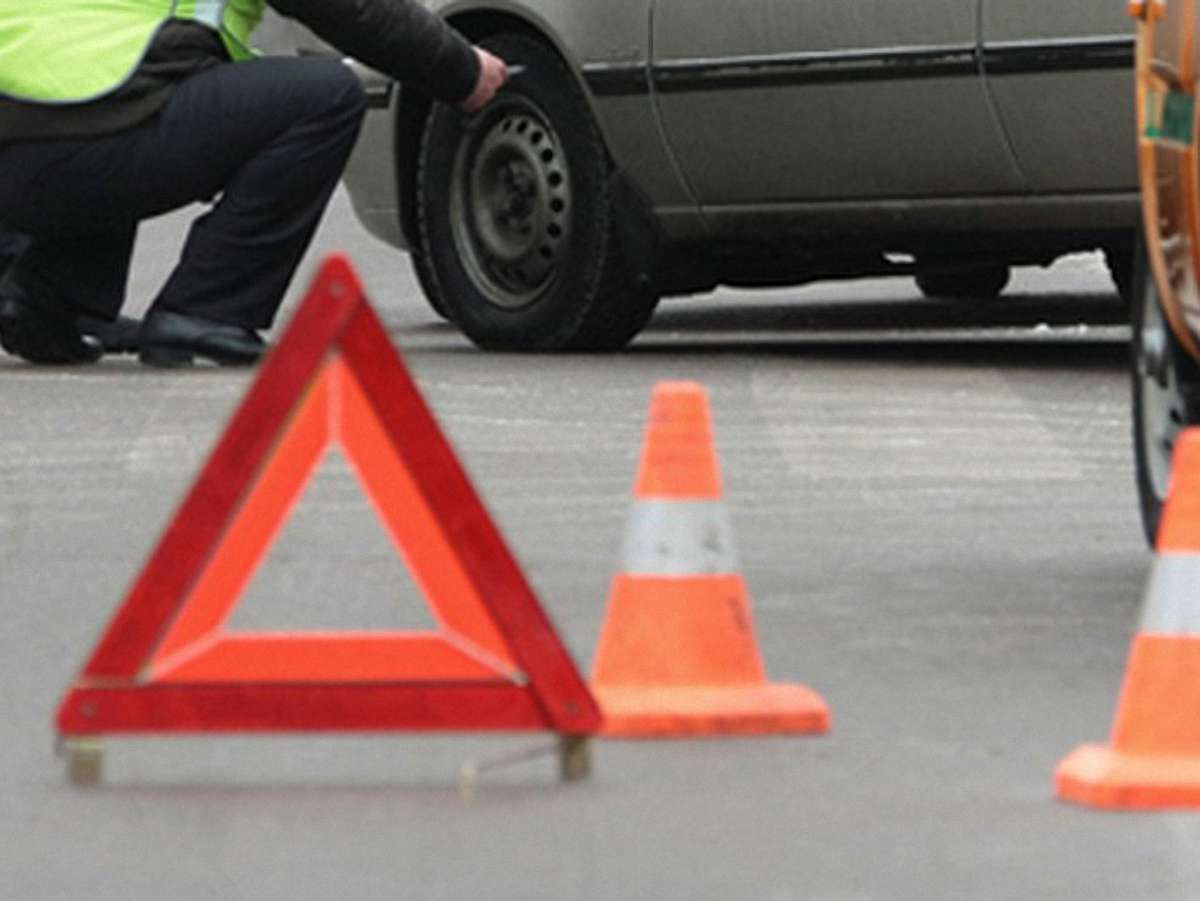 На Львівщині перекинувся легковик: загинув пасажир