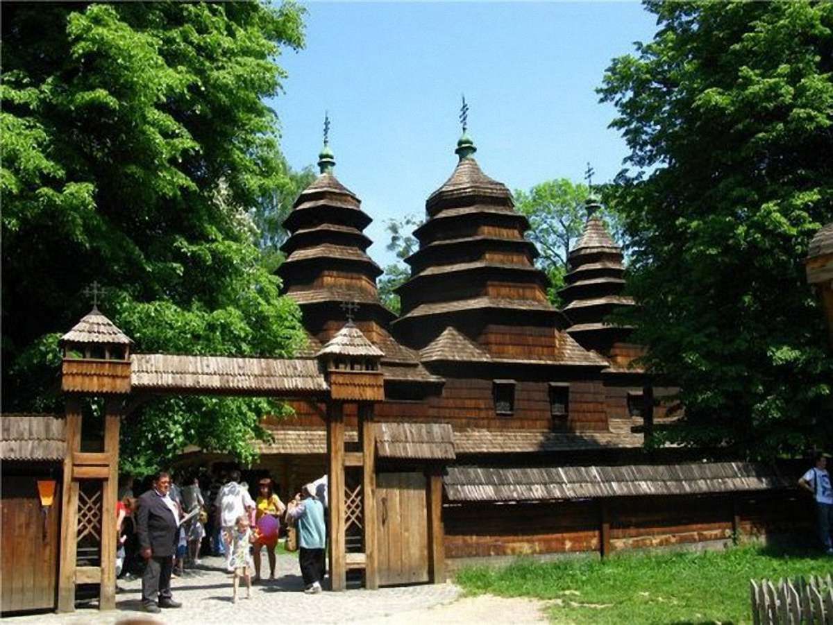 Порушення в Шевченківському гаю – це відмивання грошей, – Садовий