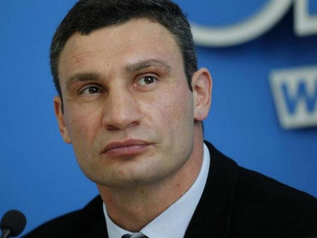 Кличко: Порушувати регламент парламенту владі допомагають «тушки»