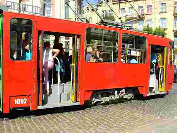 Борг із зарплати водіям трамваїв у Львові обіцяють сплатити завтра