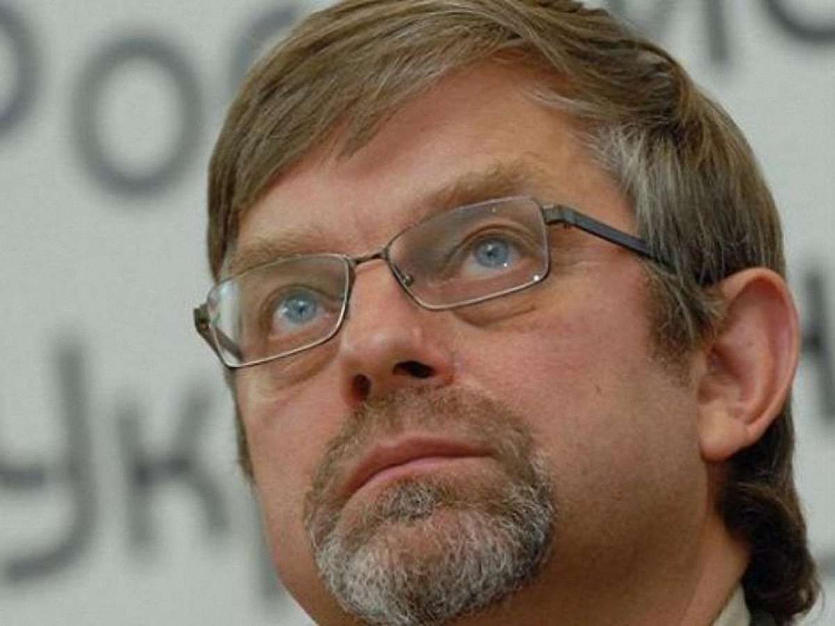 Янукович розуміє, що ми скочуємося в прірву, - політолог про векселі
