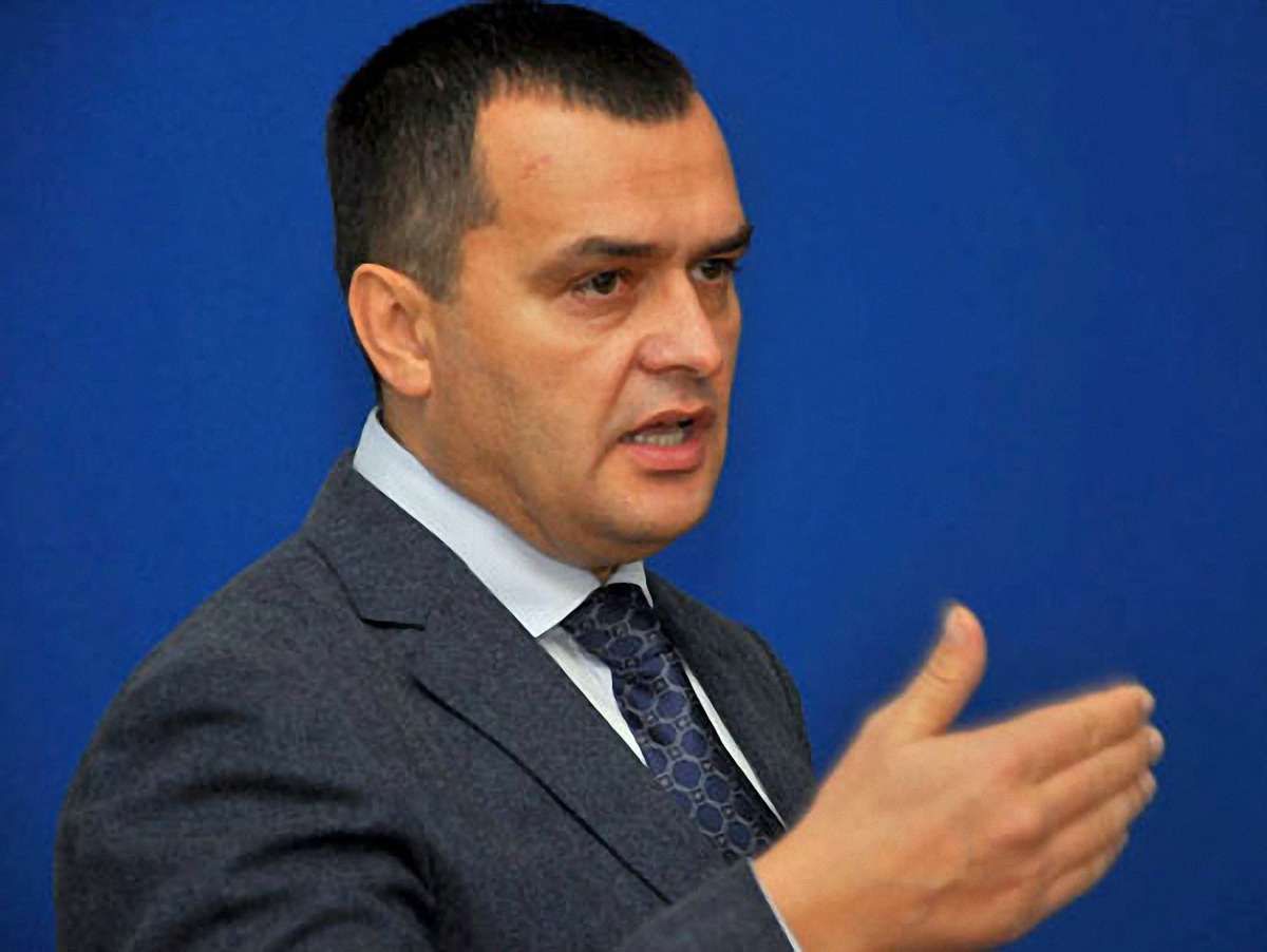 Захарченко не збирається у відставку через події у Врадіївці