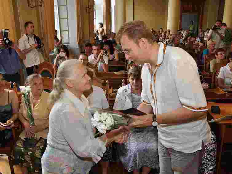 У Львові вручили нагороди 81 матері-героїні