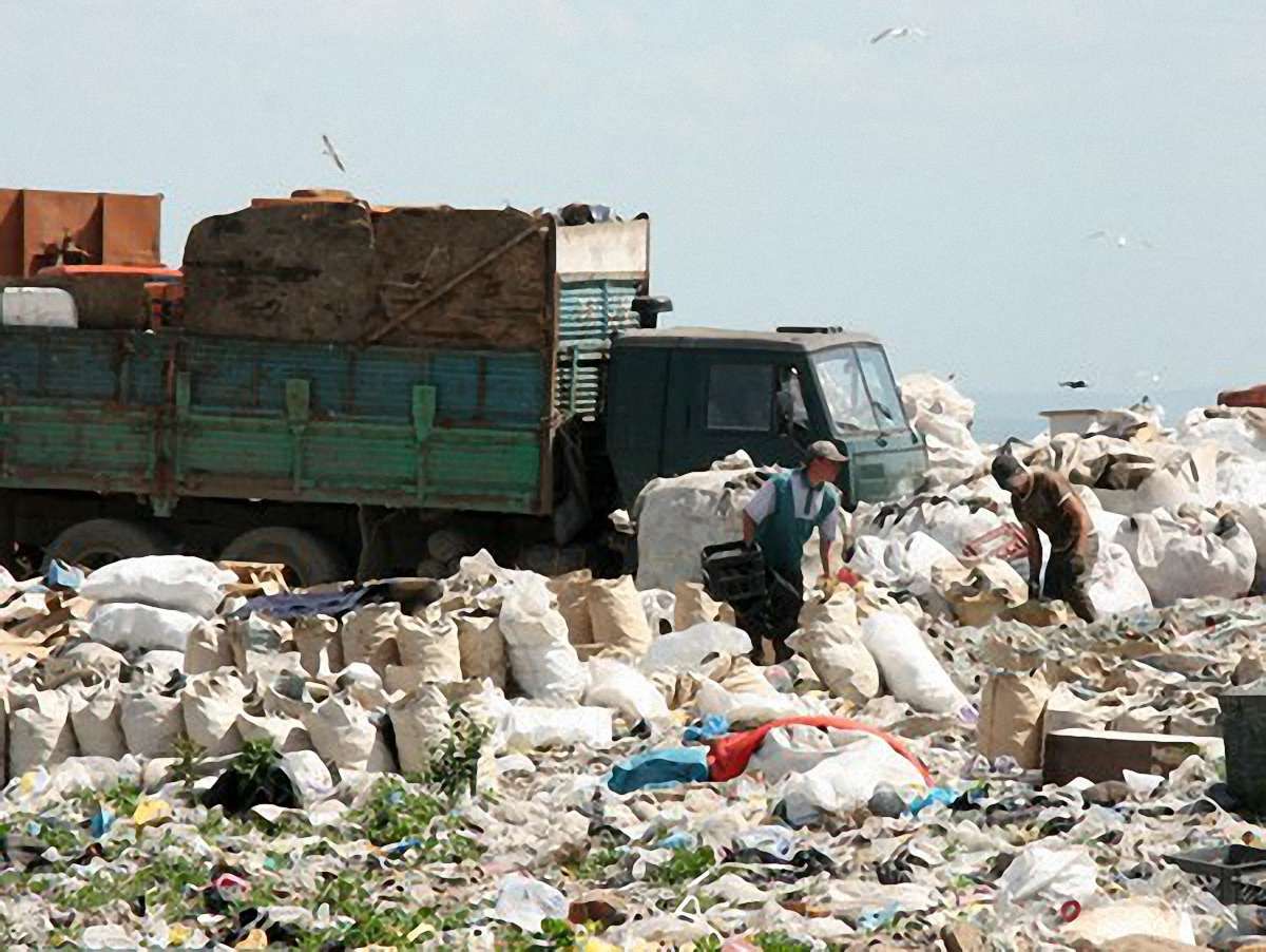 «Збиранка» вивозить сміття зі Львова без дозволу. Альтернативи нема