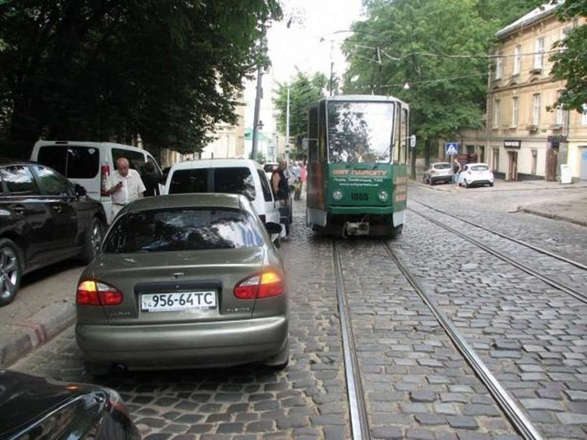 Смуги руху для громадського транспорту