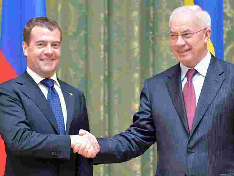 Азаров хоче частіше зустрічатися з Медведєвим