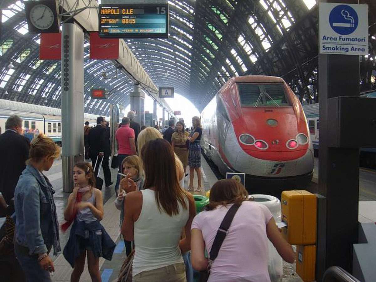 У Франції зійшов з рейок потяг: семеро загиблих 