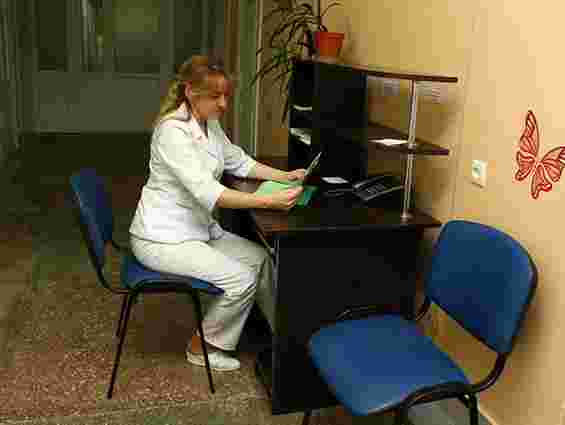 На Львівщині сімейних лікарів вистачає лише на 60% населення