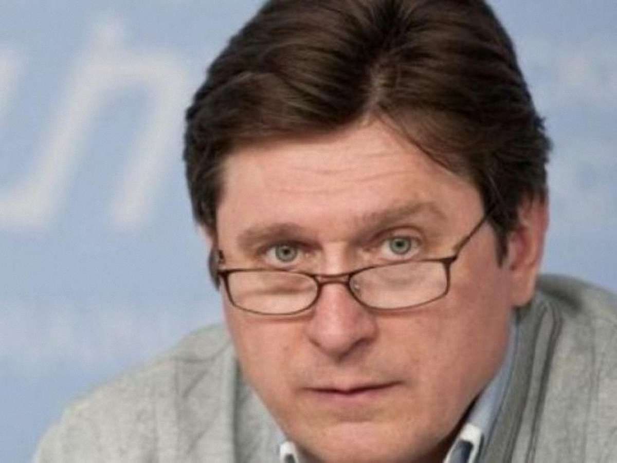 «Шоколадні» санкції – привід покарати Порошенка за євроінтеграцію, - експерт