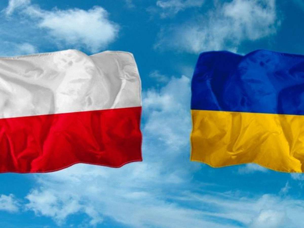 Українці в Польщі закликають скасувати історичну реконструкцію Волинської трагедії