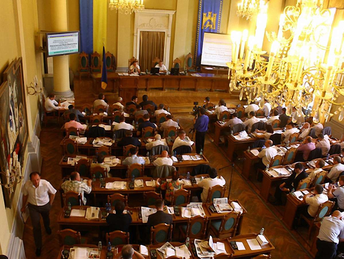 Заклик звільнити 5 чиновників Львова вважають політиканством