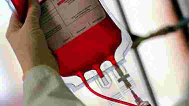 Українці масово інфікуються гепатитом С під час переливання крові, – ЗМІ