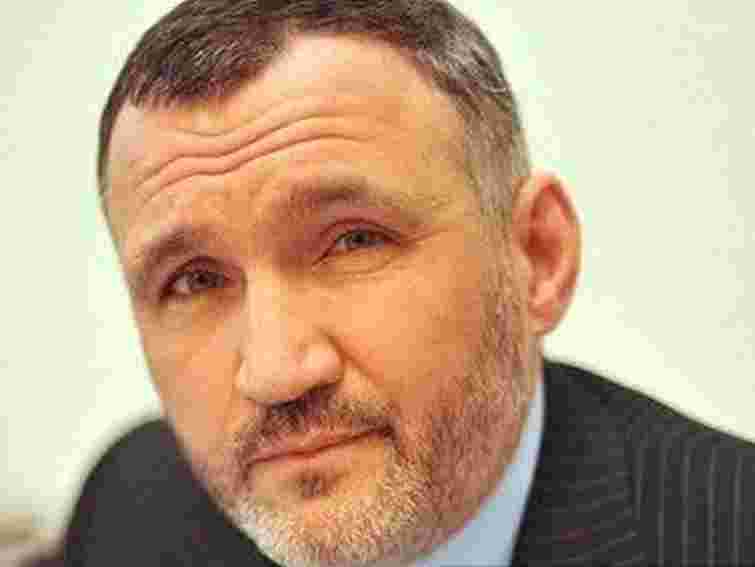 Кузьмін назвав Луценка дрібним злодієм, який вчить країну жити