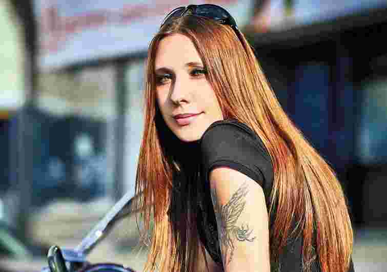 Українка об’їде мотоциклом 55 країн світу