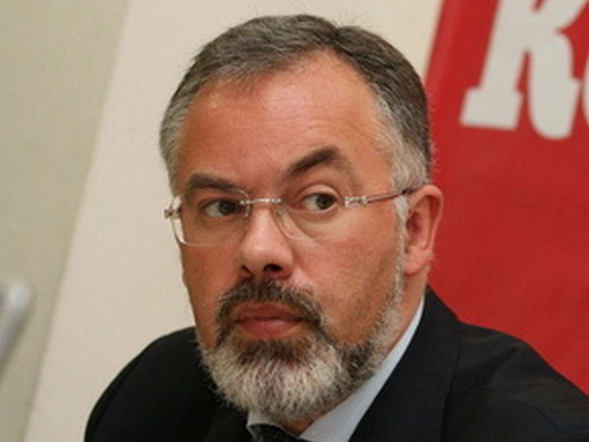 УДАР вимагає відставки Табачника через руйнування системи освіти