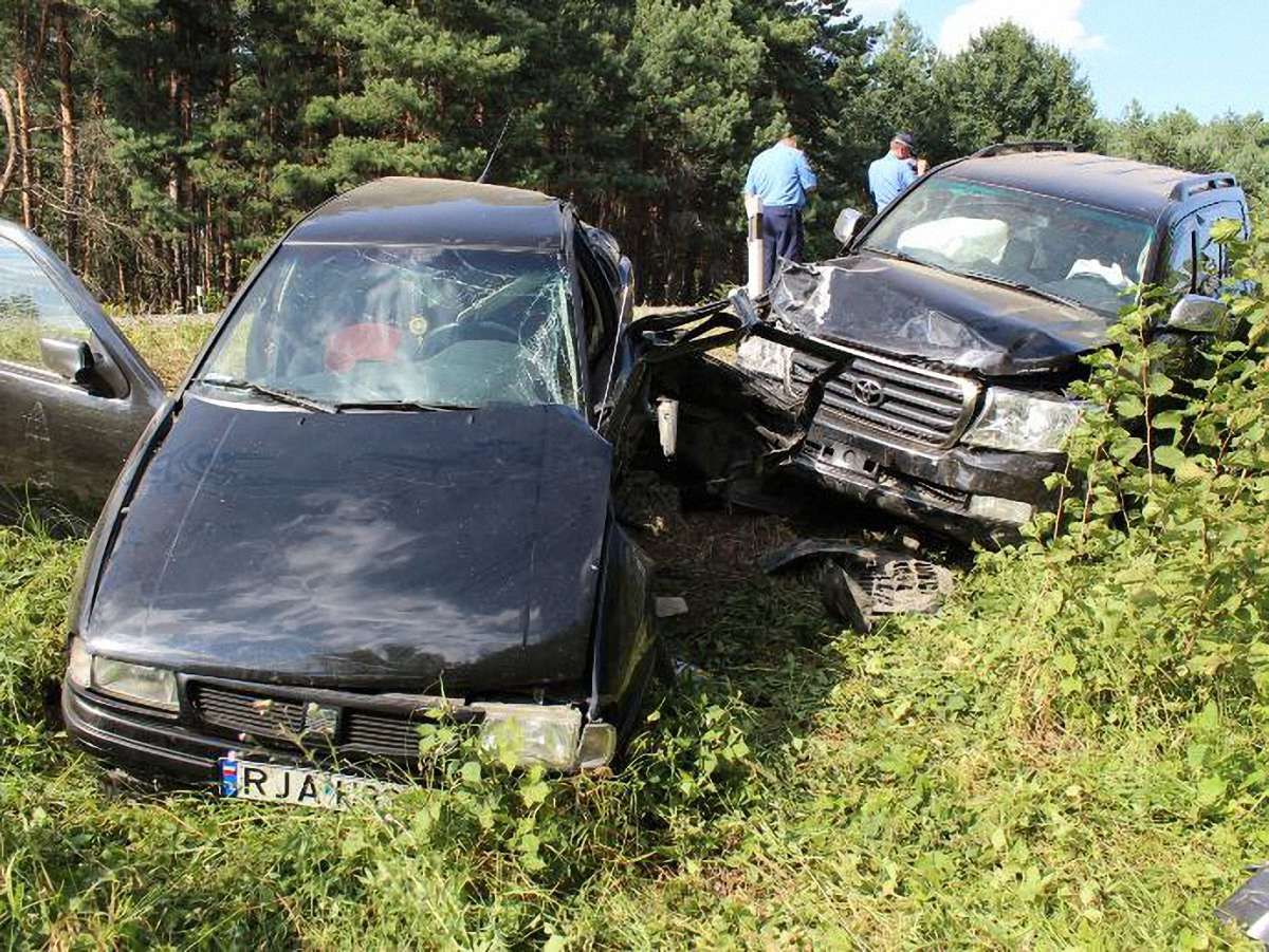 4 дітей та 2 дорослих постраждали в ДТП на Львівщині